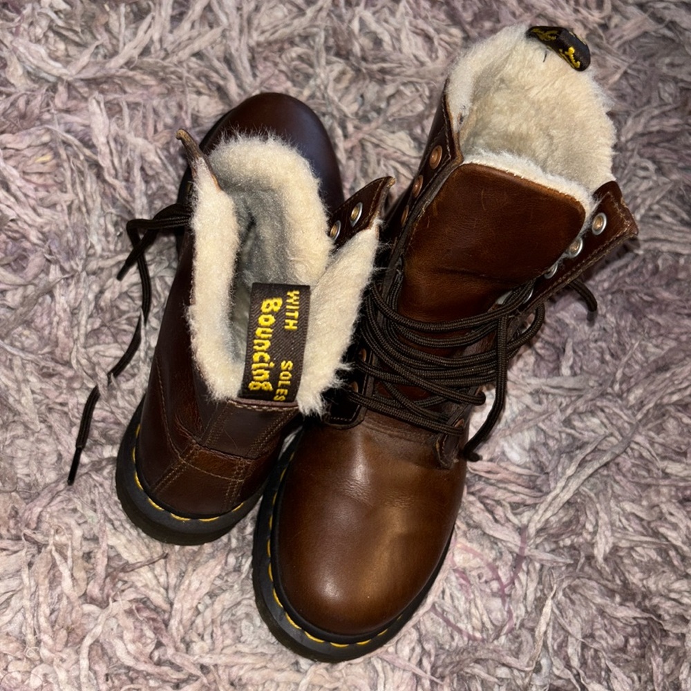 Brown Leather Boots with Fur Lining